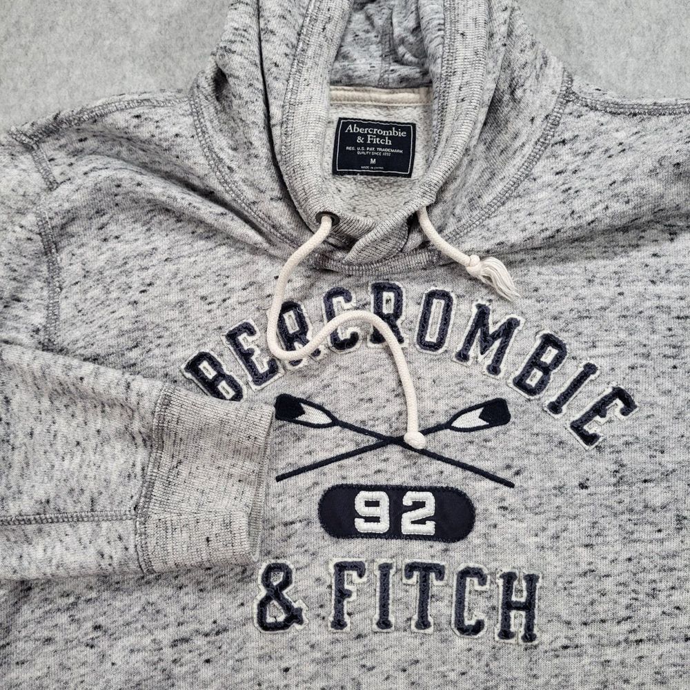 Abercrombie & Fitch Mens Medium Gray Drawstring Hoodie with Pocket‎